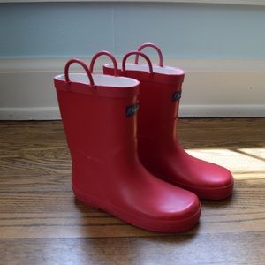 Like new kids red rain boots
